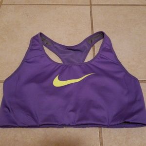 EUC Nike Dri Fit sports bra